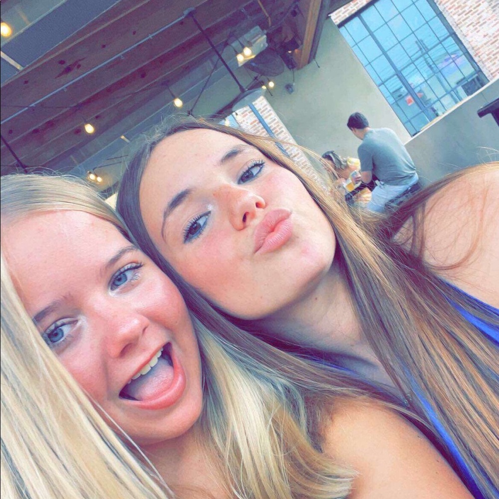 Meet your Posher, Adelie